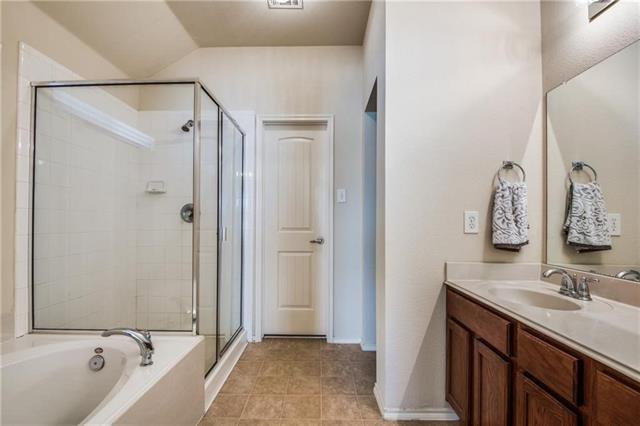 Building Photo - 9613 Zaharias Dr