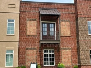 Building Photo - 6801 River Rd