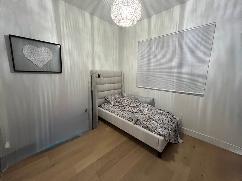 Building Photo - 545 Vista del Llano Dr