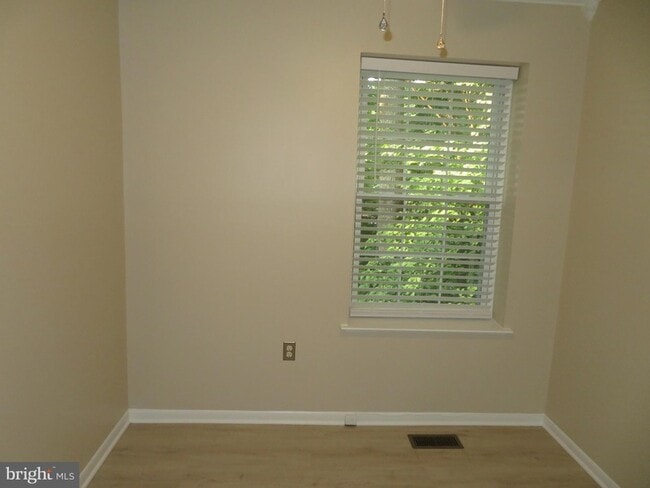 Building Photo - 9150 Lambskin Ln