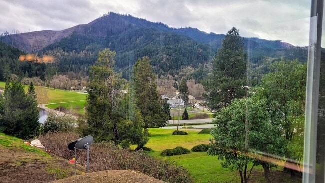 Building Photo - 450 Maylea Pl