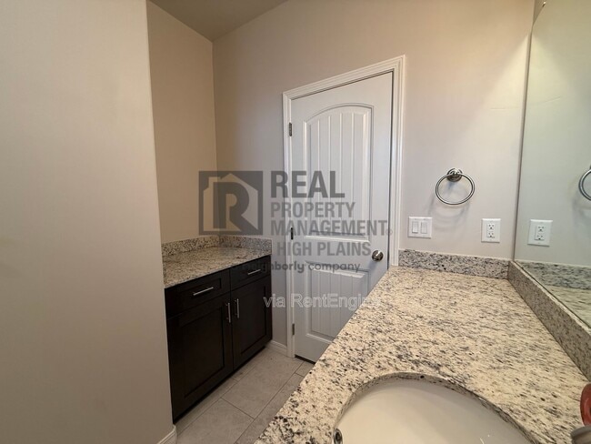 Building Photo - 1426 Fume Blvd