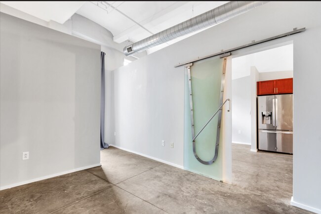 Building Photo - Downtown St. Louis Condo for Rent - Meridian Building