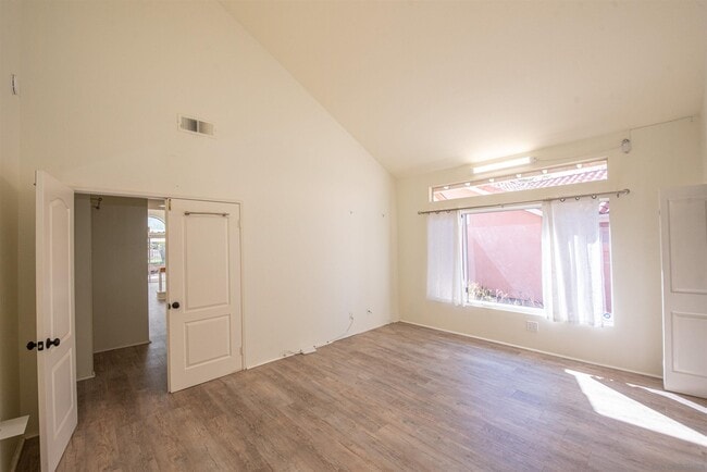Building Photo - 11323 Caminito Corriente