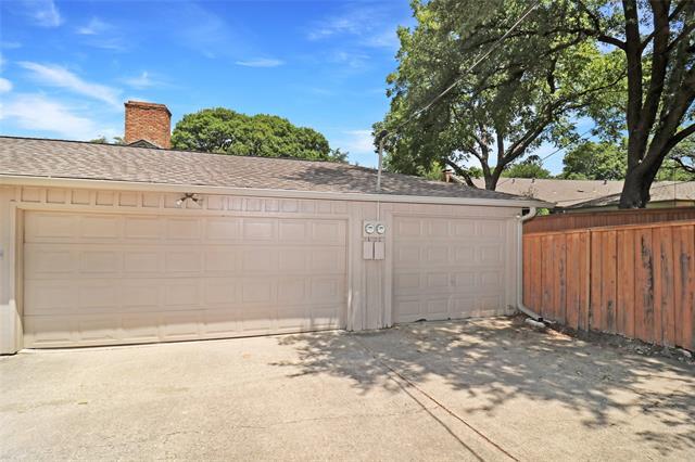 Building Photo - 7610 Meadow Oaks Dr