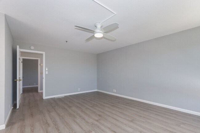 Building Photo - 432 Portofino Dr