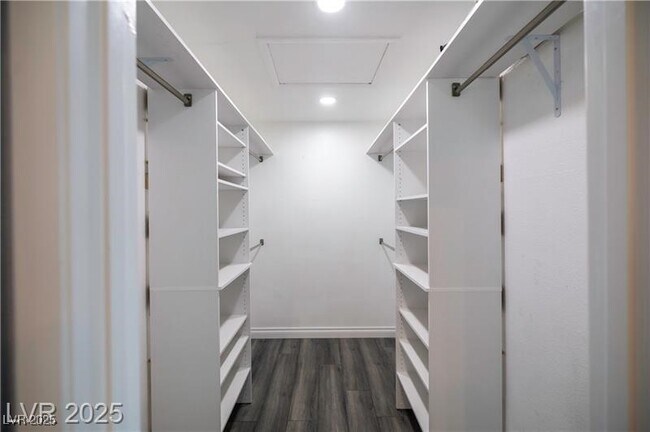 Building Photo - 4720 Painted Hills St