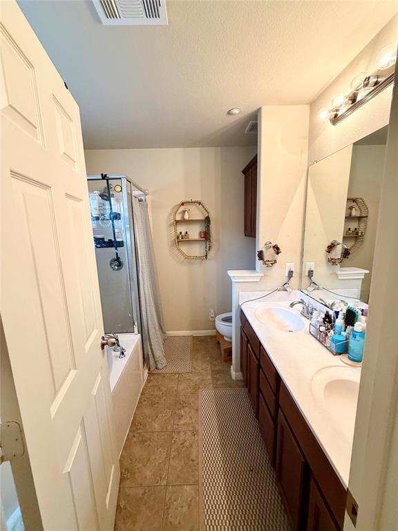 Building Photo - 1310 W Parmer Ln