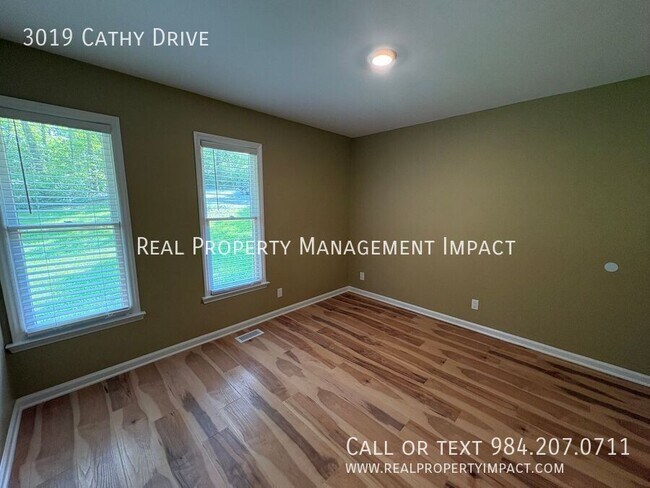 Building Photo - 3019 Cathy Dr
