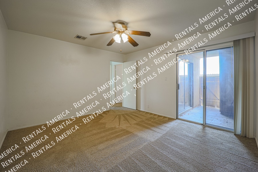 Building Photo - 317 W Hononegh Dr