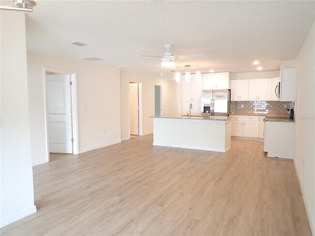 Building Photo - 44 Slumber Path