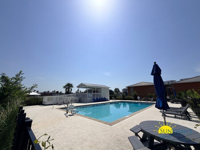Building Photo - 4000 Gulf Terrace Dr