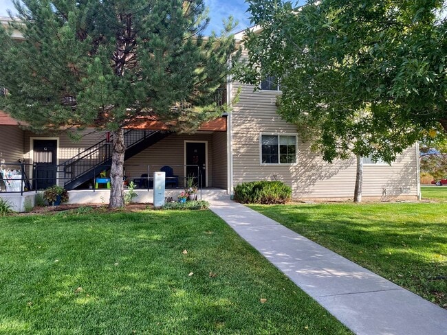 Building Photo - 3029 Coal Mine Ave