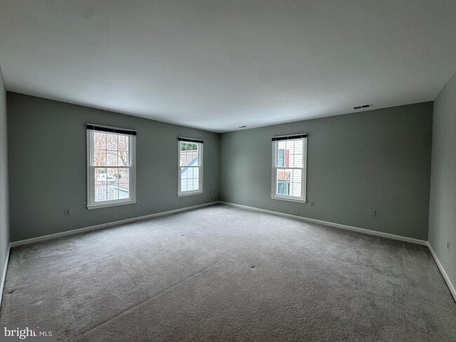 Building Photo - 15 Linden Hill Way SW