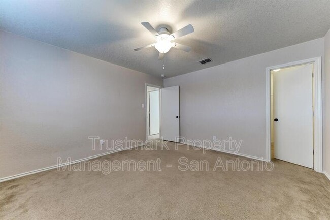 Building Photo - 7927 Horse Hollow