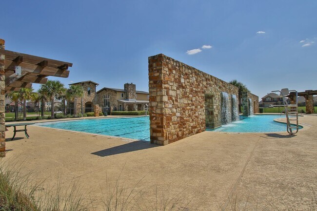 Building Photo - 16007 David Hill Ln