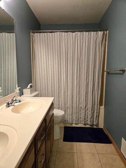 Building Photo - 17580 Ionia Path