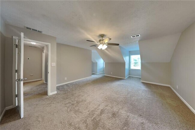 Building Photo - 2742 Bentwood Dr