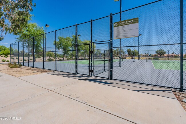 Building Photo - 9941 W Tonopah Dr