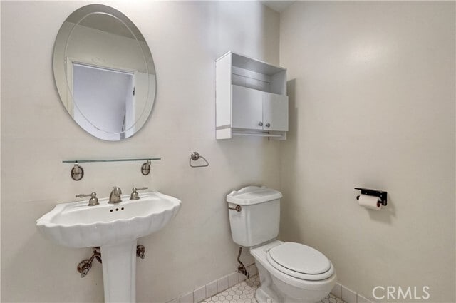 Building Photo - 1711 Grismer Ave