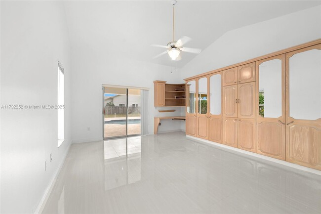 Building Photo - 1400 SW 54th Ave
