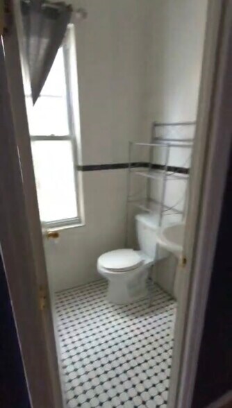 Bathroom in bedroom - 1142 30th Rd