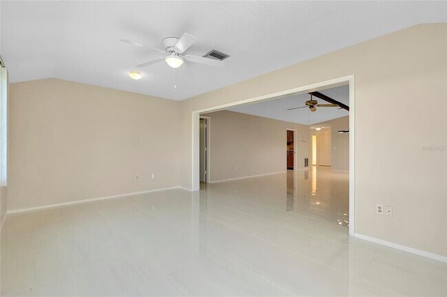 Building Photo - 49 Sandstone Cir