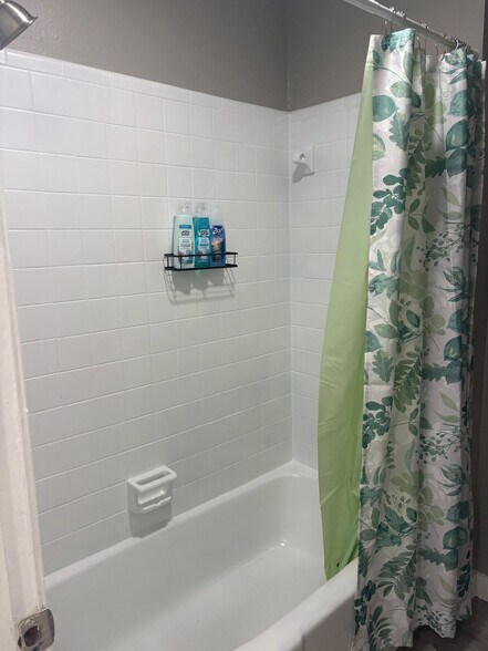 Building Photo - 3104 Stoneway Dr