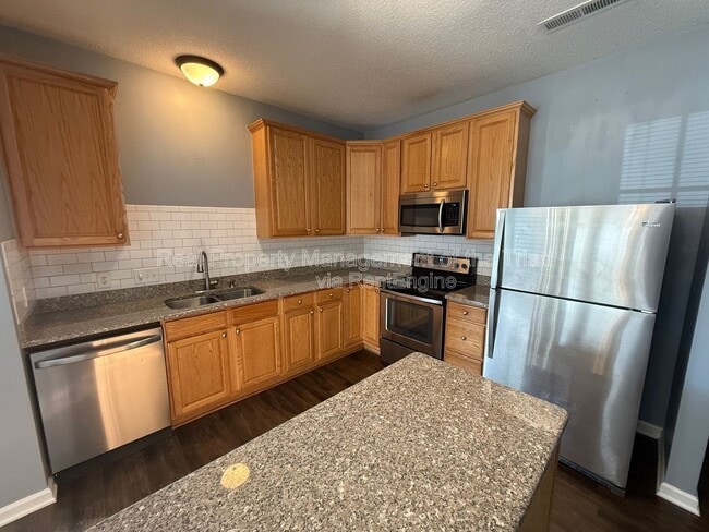 Building Photo - 1844 Olivers Crossing Cir