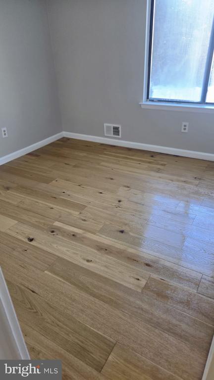 Building Photo - 501 The Woods