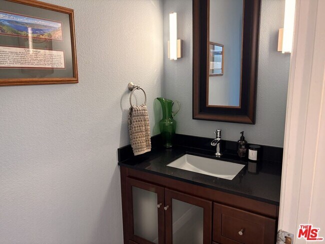 Building Photo - 1076 Orange Grv Ave