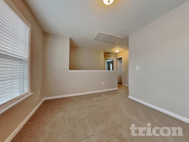 Building Photo - 15 Coswell Ct