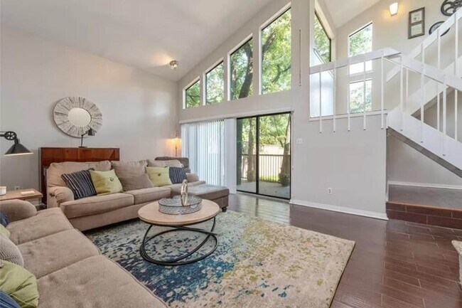 Building Photo - 2304 Wood Cliff Ct