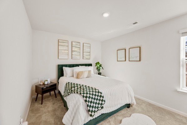 Building Photo - 7585 Stonehouse Dr