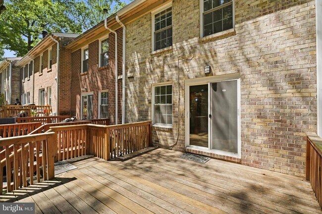 Building Photo - 9101 Bronze Bell Cir