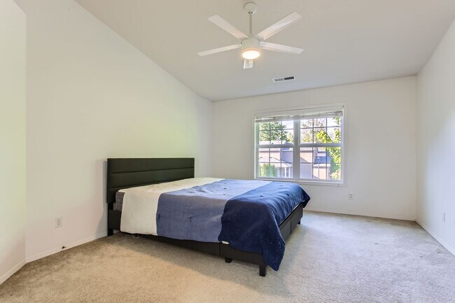 Building Photo - 16789 NW Stoller Dr