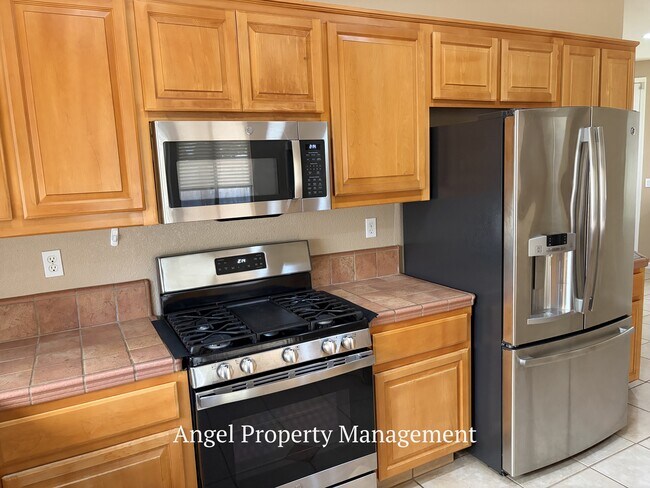Building Photo - 10101 E Taron Dr