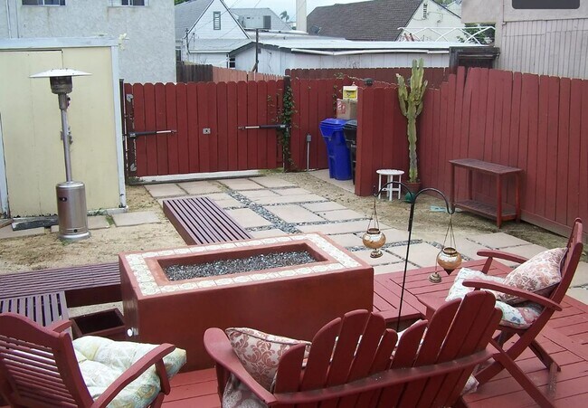 Building Photo - Charming 3 bedroom / 1 Bath House