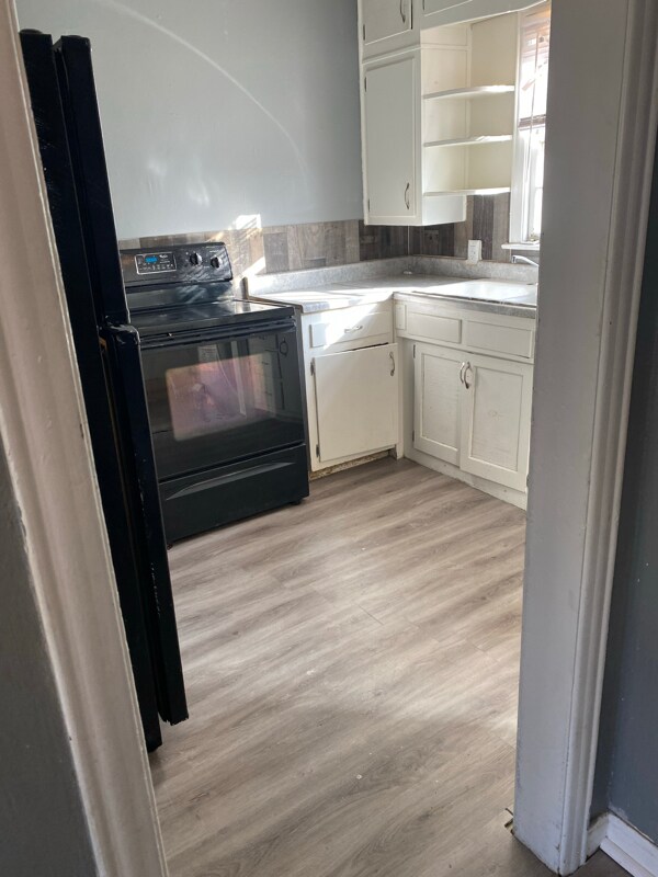 Building Photo - 1809 E 23rd St N