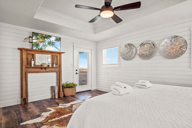 Building Photo - 707 Parkplace-SI ID1036727P