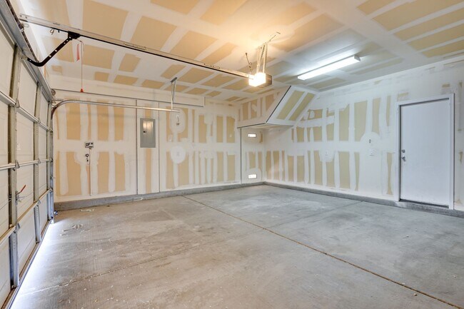 Building Photo - 2717 Rimbaud St