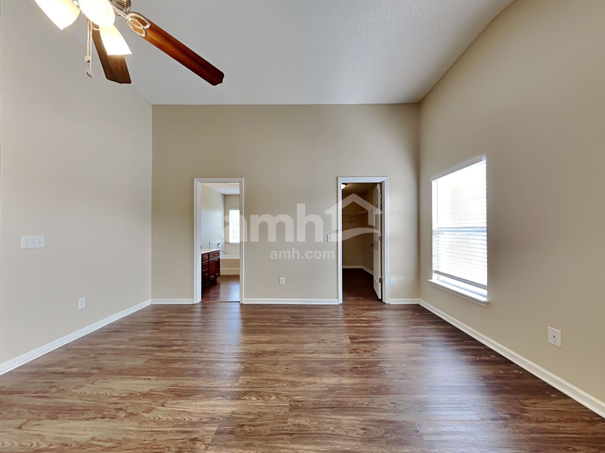Building Photo - 418 Dovetail Cir