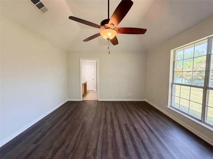 Building Photo - 416 Fossil Rock Dr