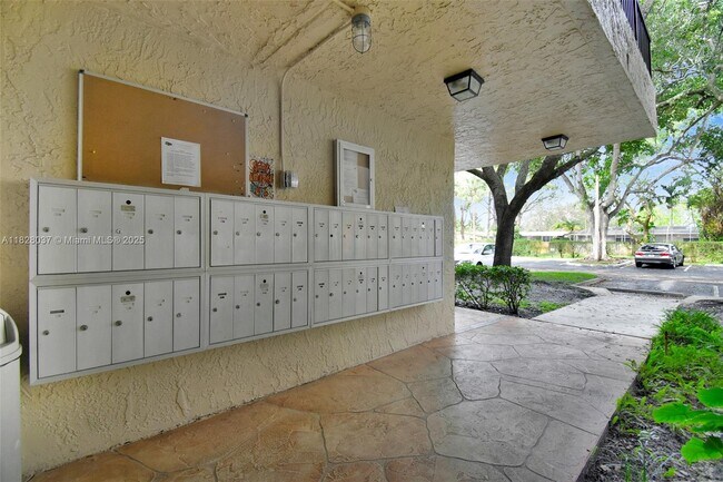 Building Photo - 10501 W Broward Blvd