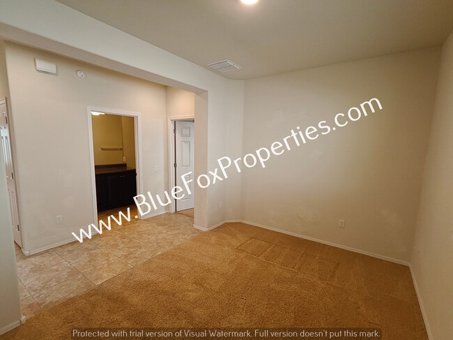 Building Photo - 11007 E White Sage Dr