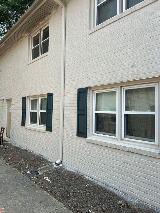 Building Photo - 1036 Gill Ct
