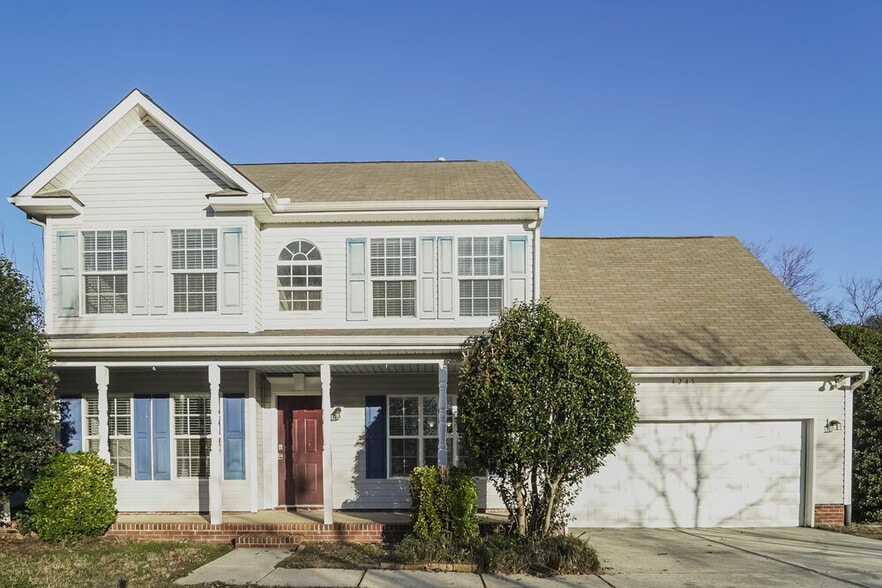 Primary Photo - 4245 Barley St SW