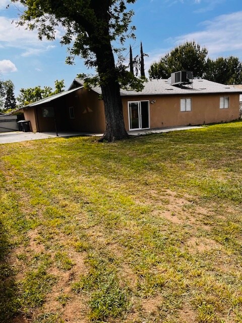 Building Photo - 1415 E Andrews Ave