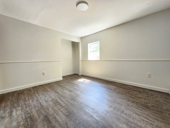Building Photo - 116 Pine Trail