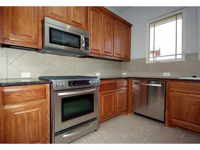 Building Photo - 2930 Grand Oaks Loop